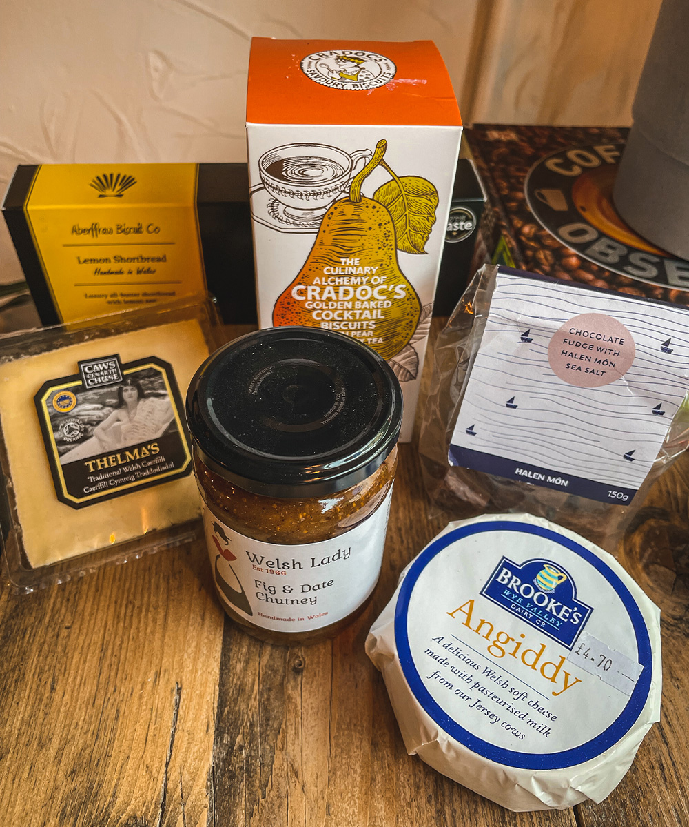 001 Welsh Gift Hamper - Image 1