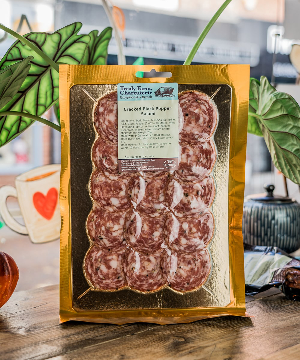 BJC06027-min trealy farm cracked black pepper salami (gf) - Image 1