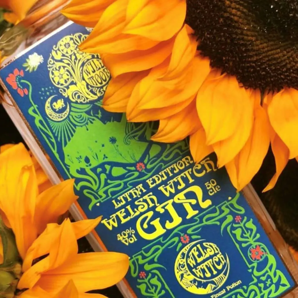 Litha Welsh Witch - Litha Elderflower Gin - Image 1